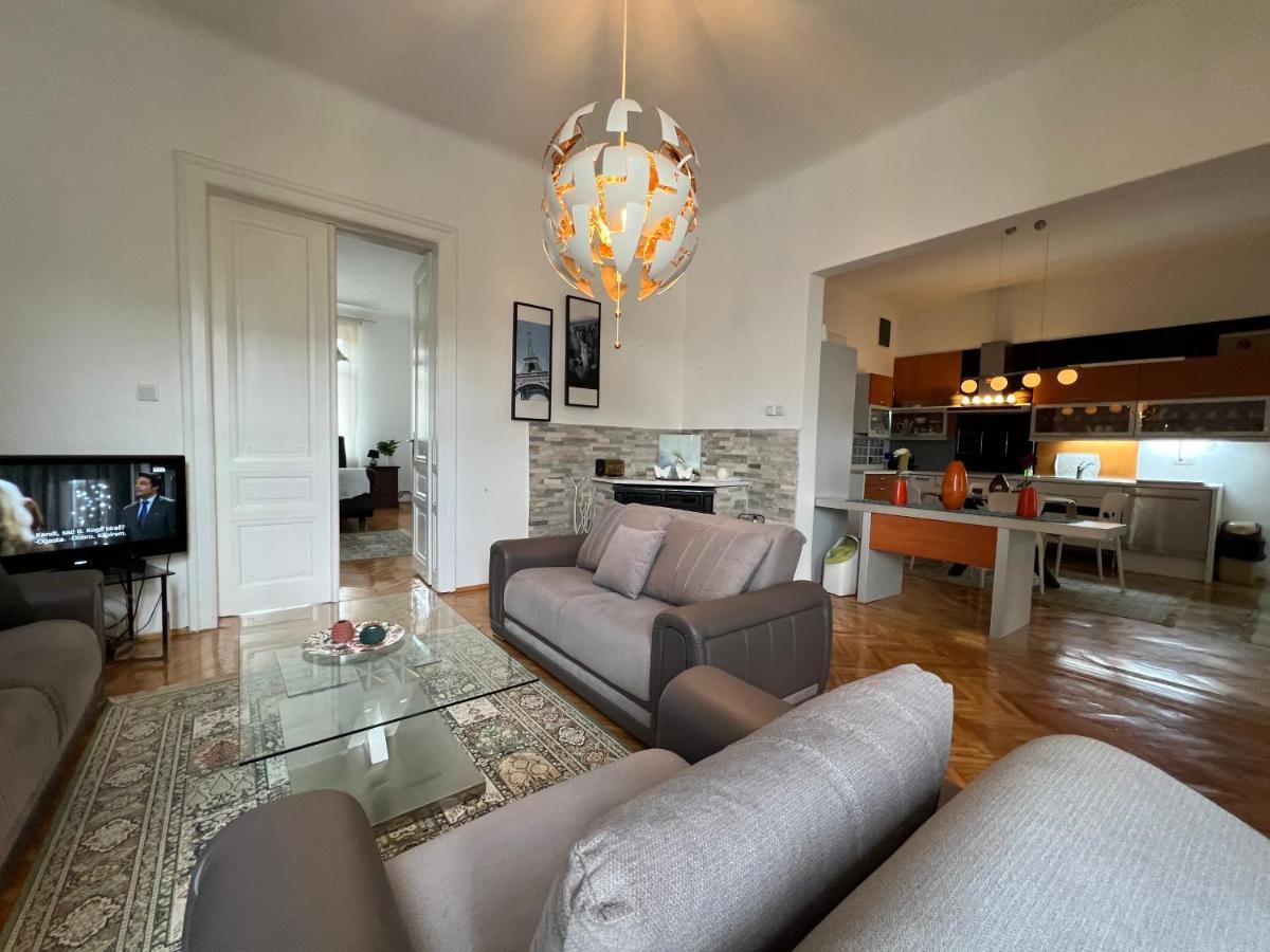 Apartman Happy Apartment Sarajevo Luaran gambar