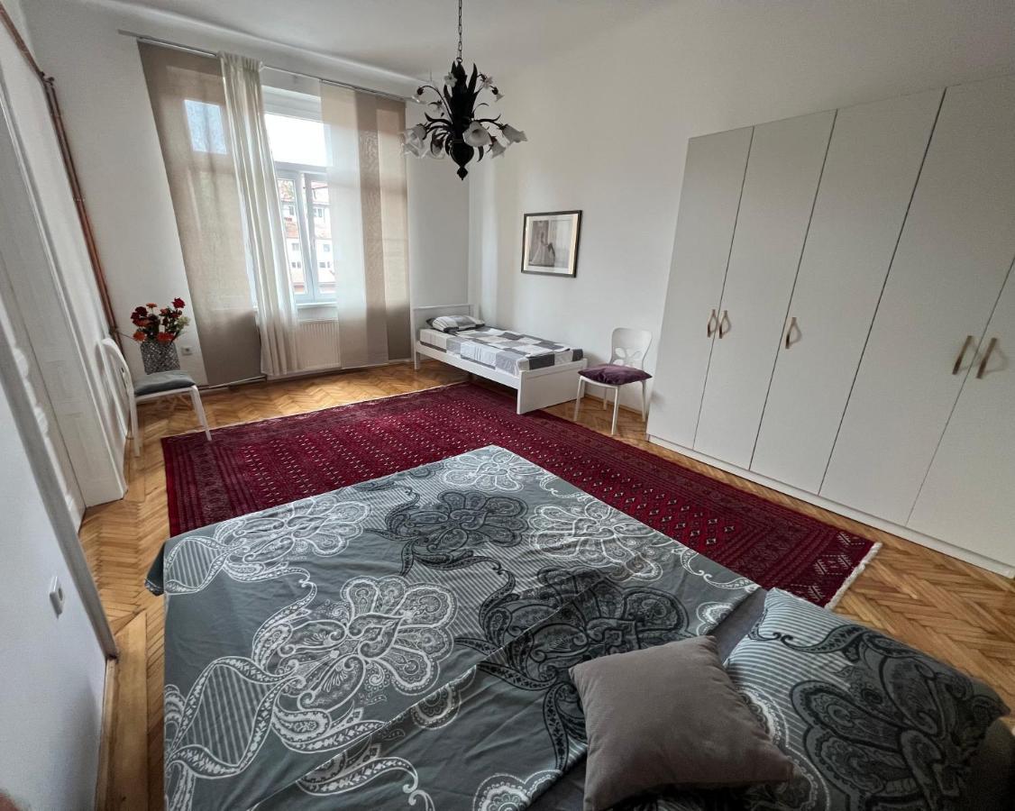 Apartman Happy Apartment Sarajevo Luaran gambar