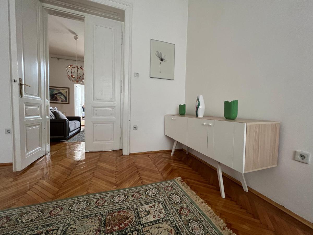 Apartman Happy Apartment Sarajevo Luaran gambar